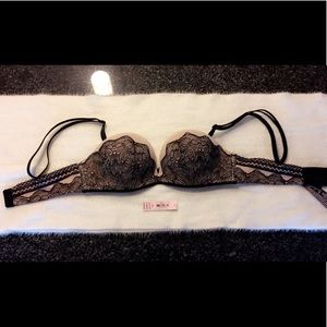 Victoria’s Secret Miracle Bra, Size 32A, Brand New